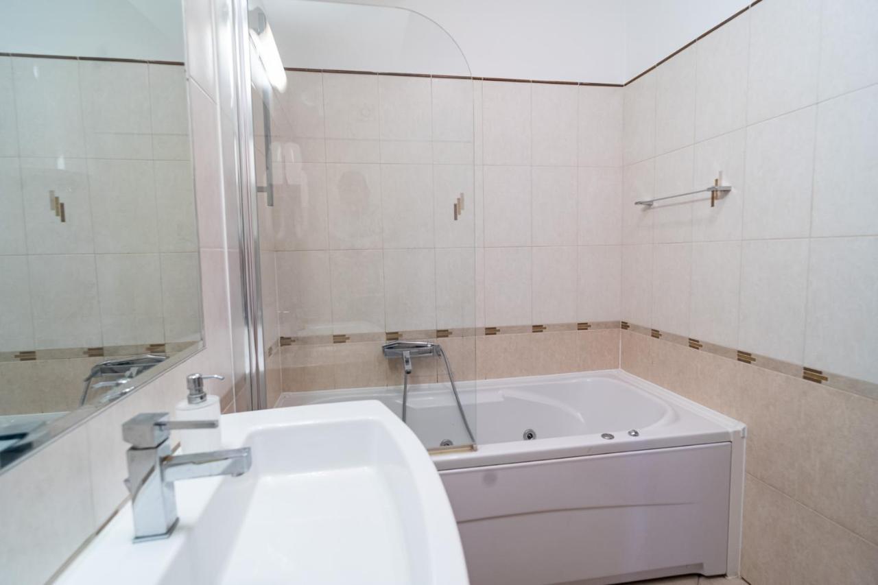 Apartment Kolovare By Belmont Realty Zadar Bagian luar foto